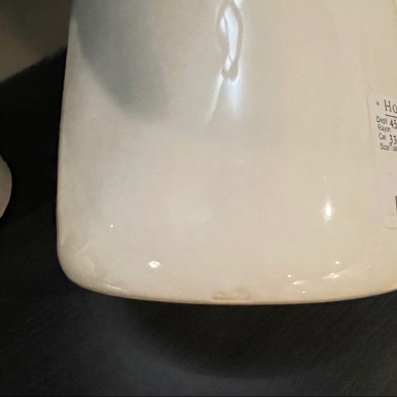 RAE DUNN Queen Bee birdhouse - Picture 2 of 2